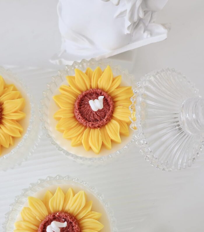 CANDLE CABINETS Sunflower Scented Candle - Pack of 1